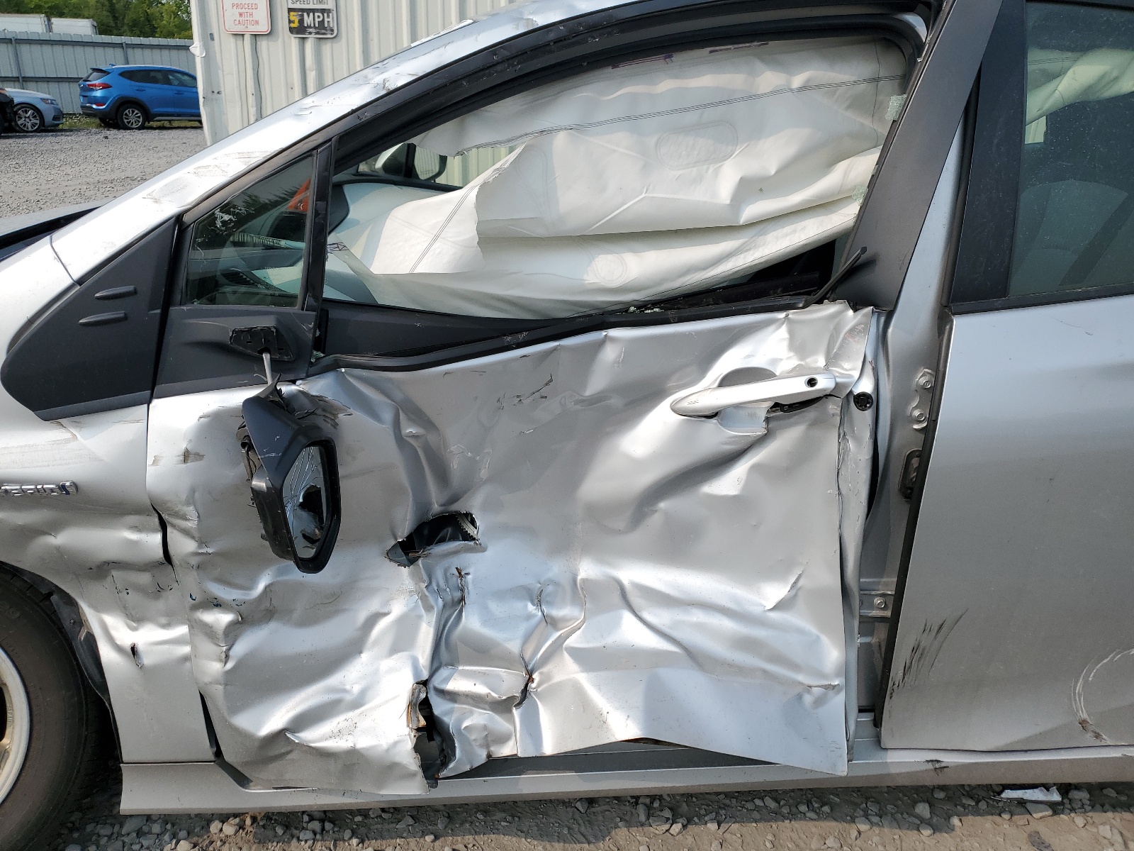 JTDKBRFUXH3031719 2017 Toyota Prius