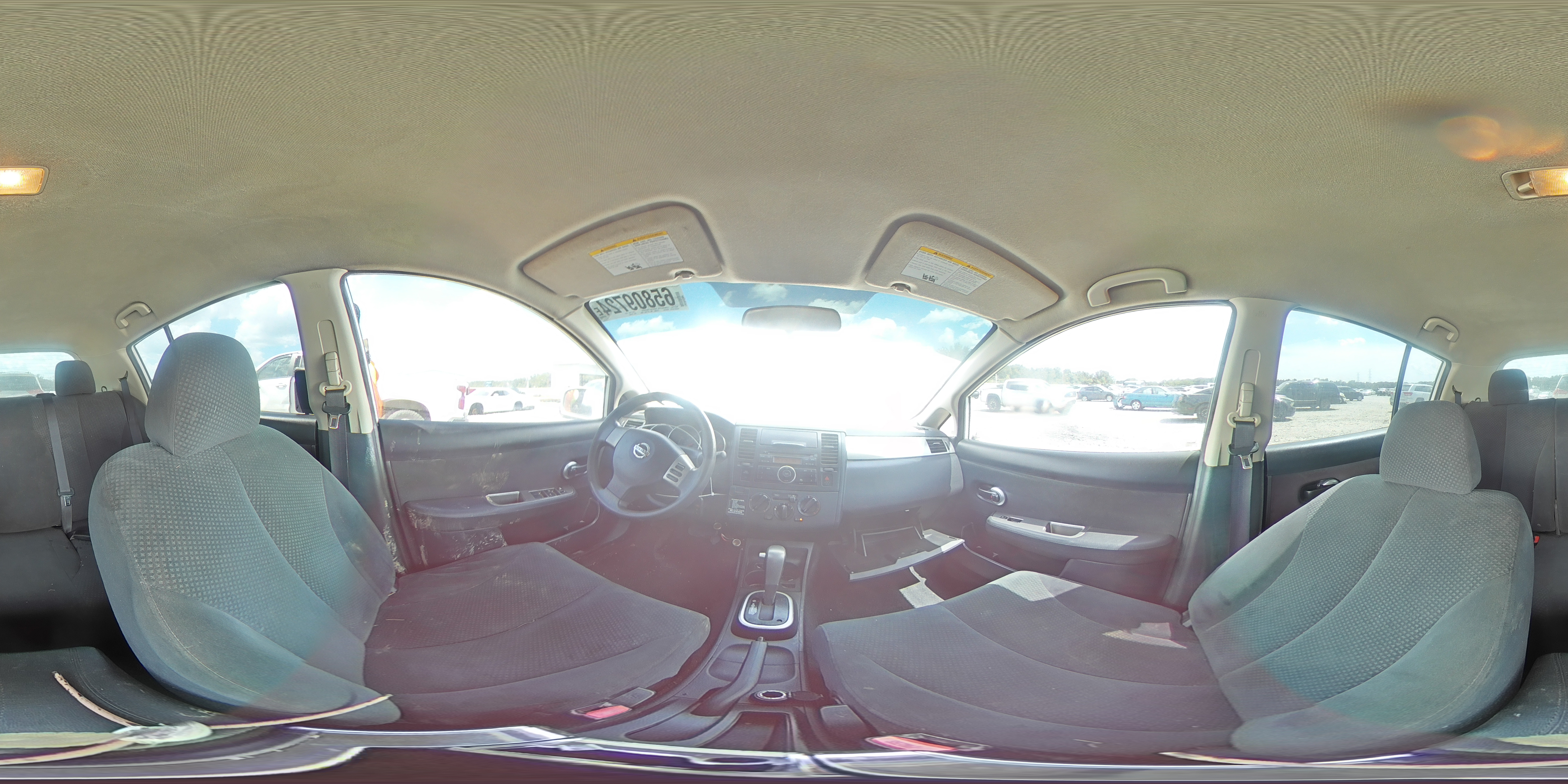 2012 Nissan Versa - Image 13