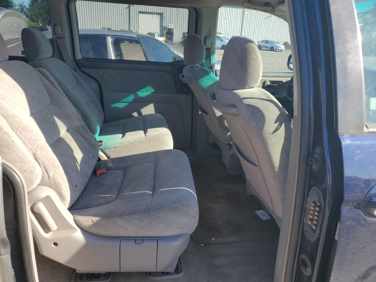 5FNRL188X4B111922 2004 Honda Odyssey Ex