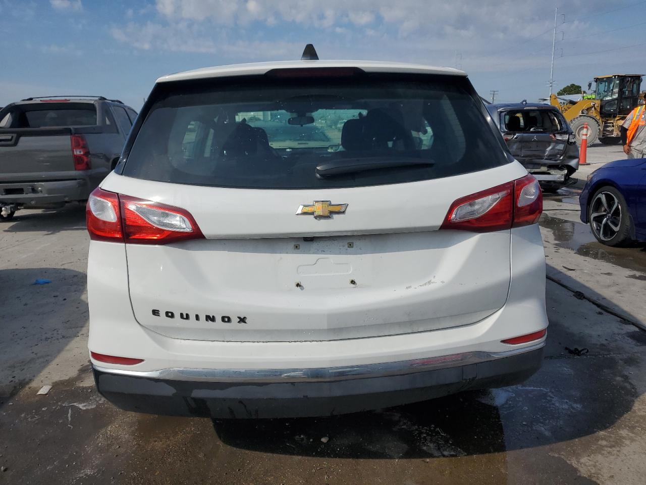 2GNAXHEVXJ6286376 2018 Chevrolet Equinox Ls