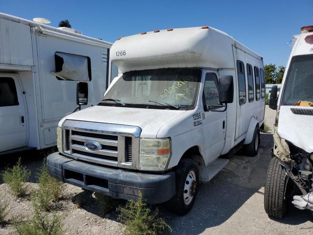 2009 Ford Econoline E350 Super Duty Cutaway Van