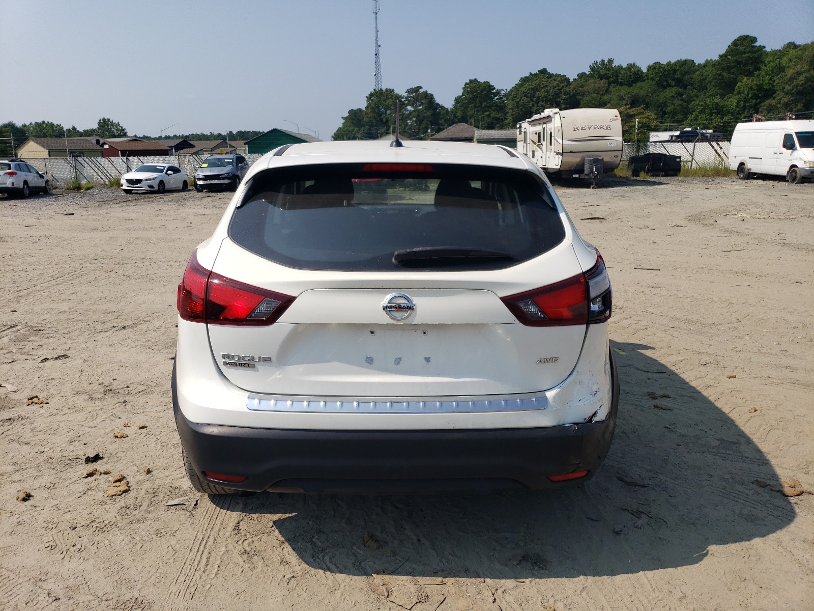 JN1BJ1CR3HW136821 2017 Nissan Rogue Sport S