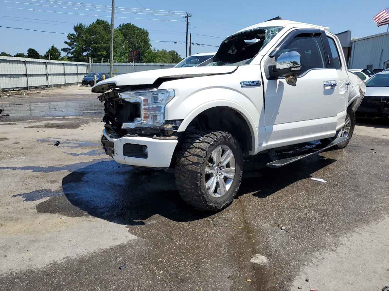 VIN 1FTEW1E55KFB76136 2019 FORD F-150 no.1