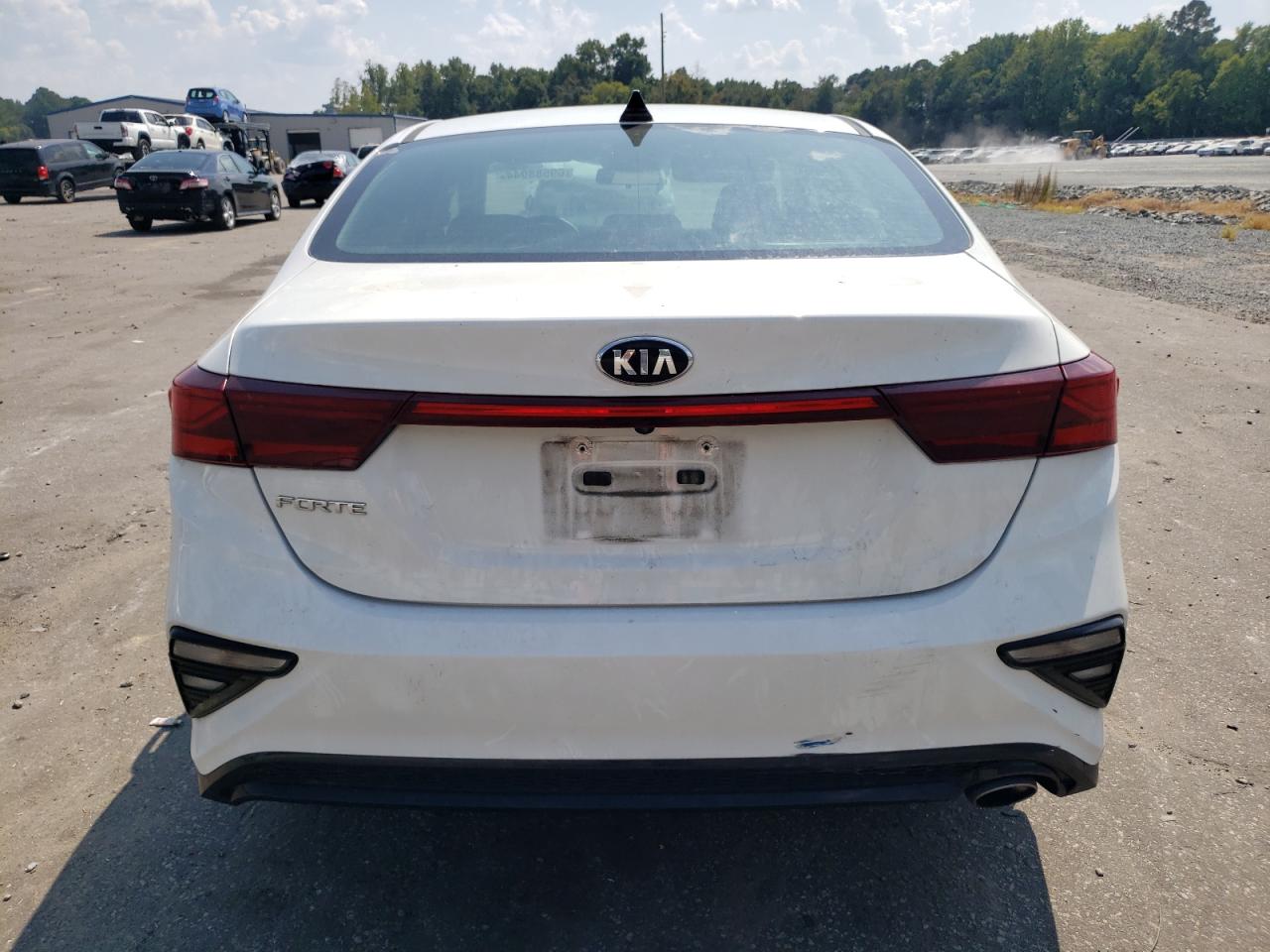 3KPF24AD8KE045758 2019 Kia Forte Fe