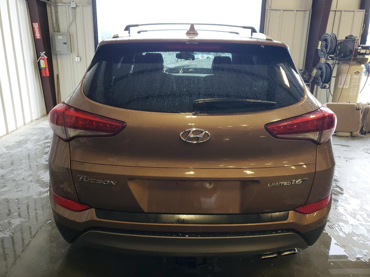 KM8J33A21GU208416 2016 Hyundai Tucson Limited