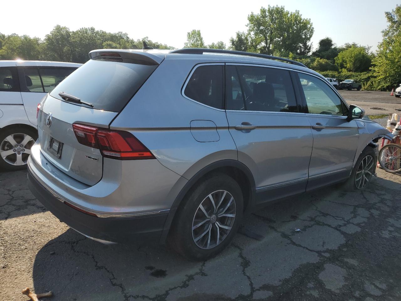 3VV2B7AX7LM030087 2020 Volkswagen Tiguan Se