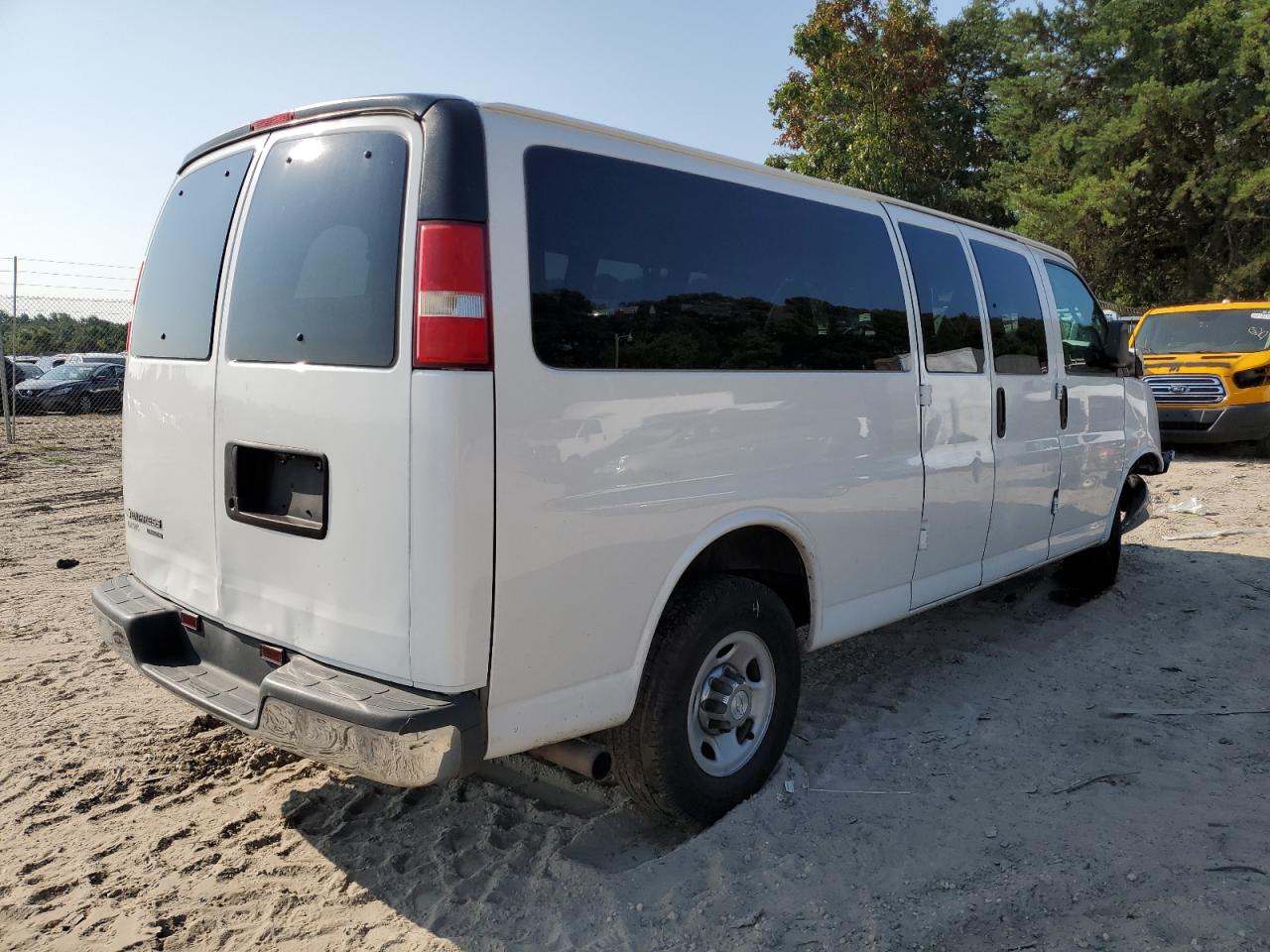 2016 Chevrolet Express - Image 3