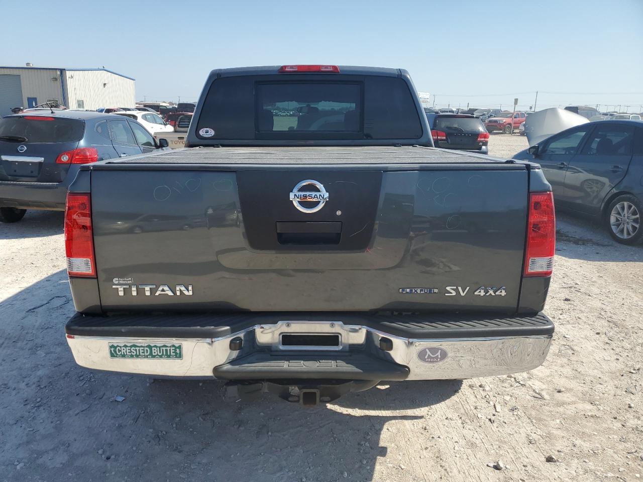 1N6BA0EJ2CN304927 2012 Nissan Titan S