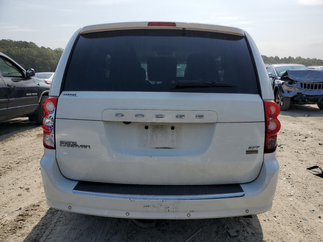 2C4RDGCG1FR584954 2015 Dodge Grand Caravan Sxt