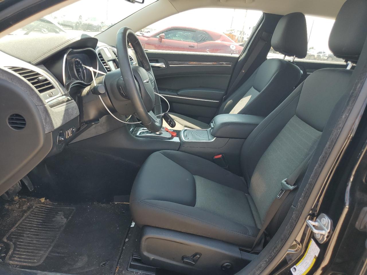 2018 Chrysler 300 - Image 7
