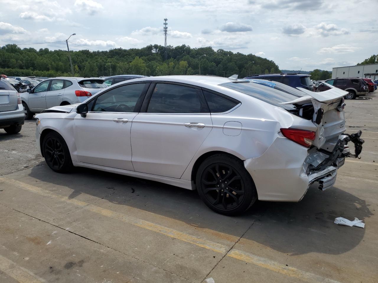 3FA6P0HD3KR282186 2019 FORD FUSION - Image 2