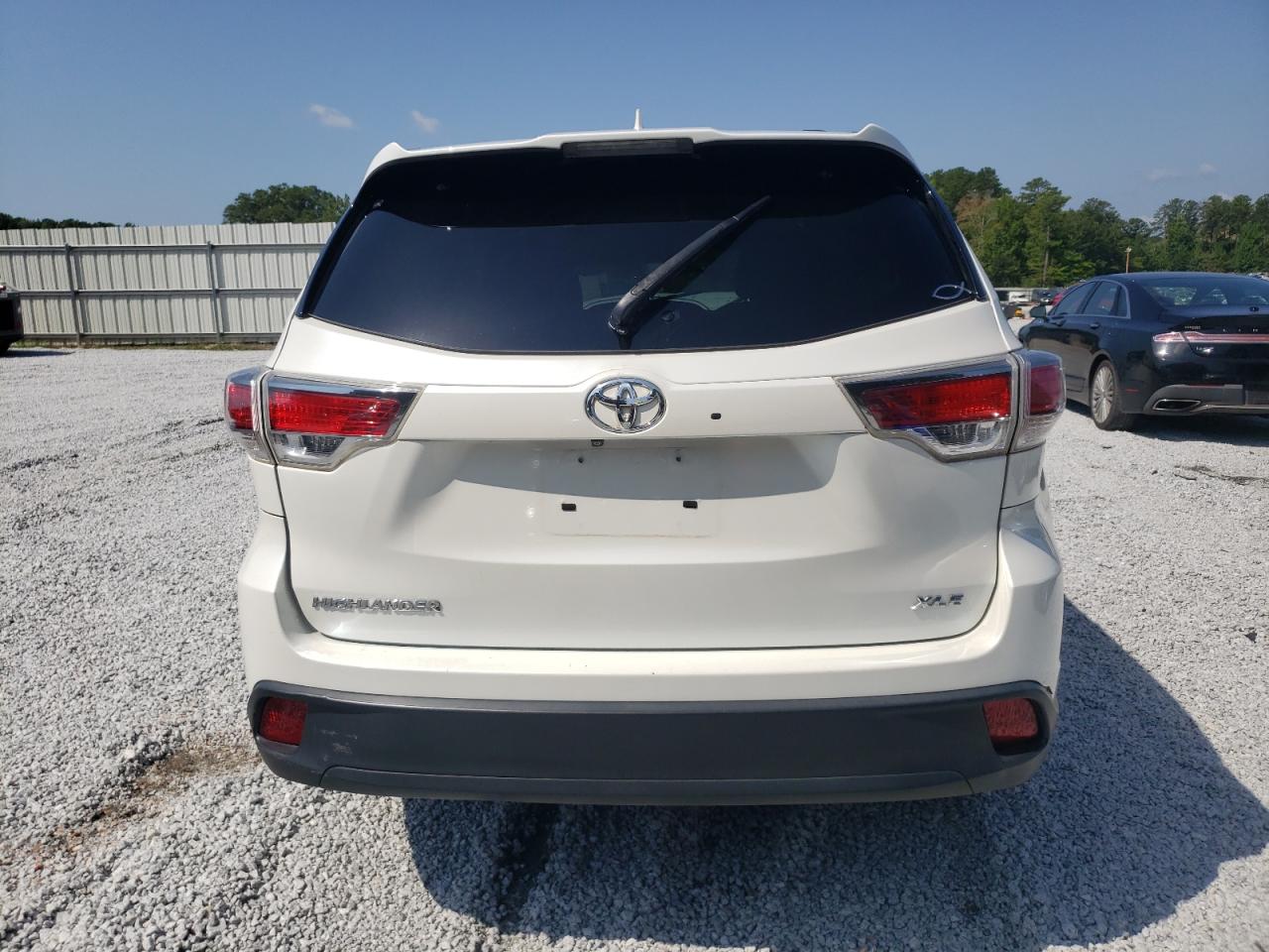 2014 Toyota Highlander Xle VIN: 5TDKKRFHXES025237 Lot: 65426724