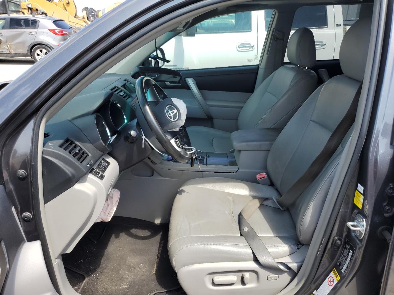 2011 Toyota Highlander Base VIN: 5TDZK3EH5BS038907 Lot: 68029754