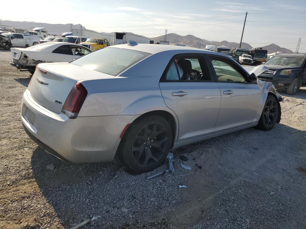 2C3CCAAG3MH657614 Chrysler 300 TOURIN 3