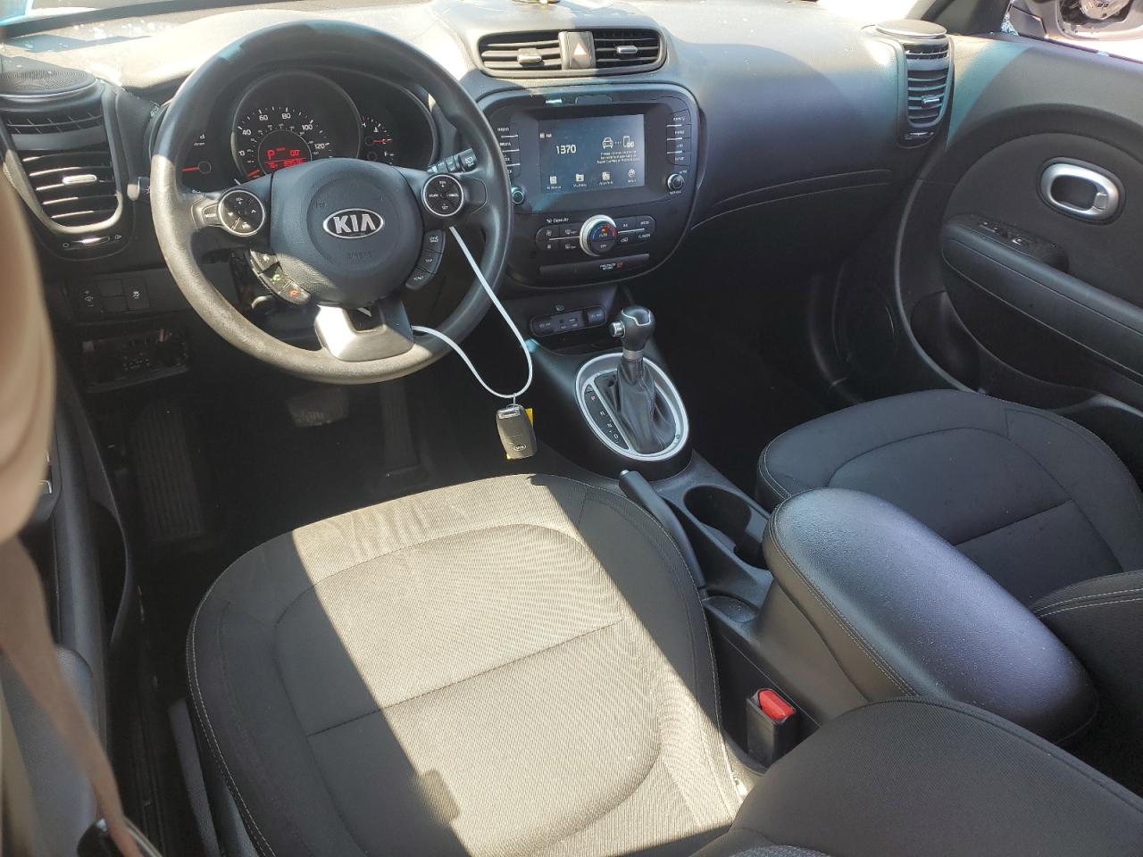 2018 Kia Soul + VIN: KNDJP3A53J7506331 Lot: 65566734