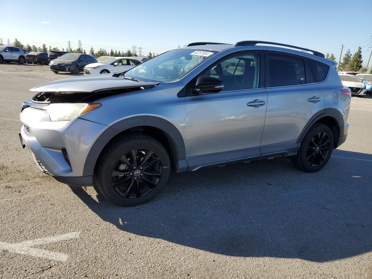 2T3RFREV0JW721107 2018 TOYOTA RAV 4 - Image 1