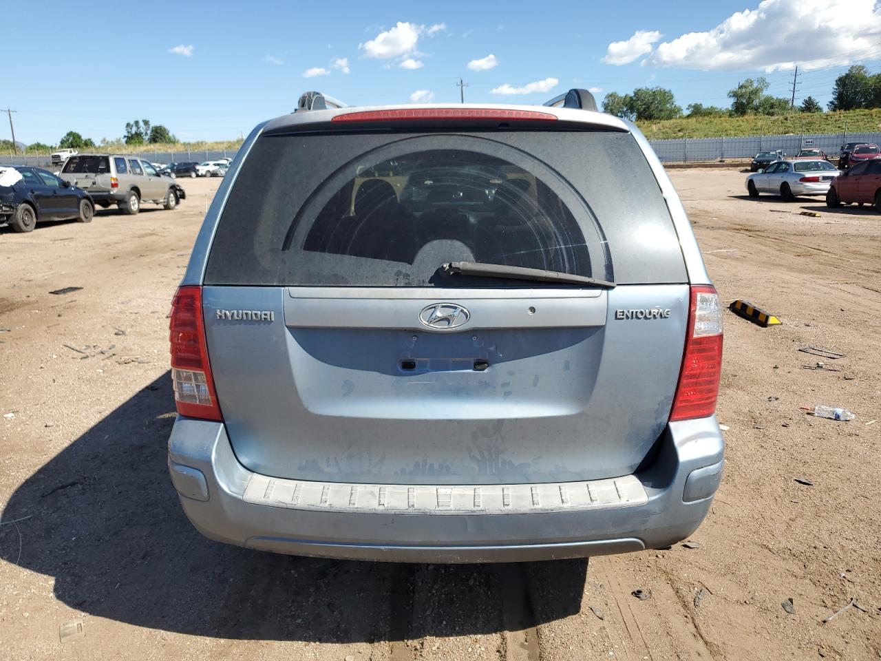 KNDMC233876027609 2007 Hyundai Entourage Gls