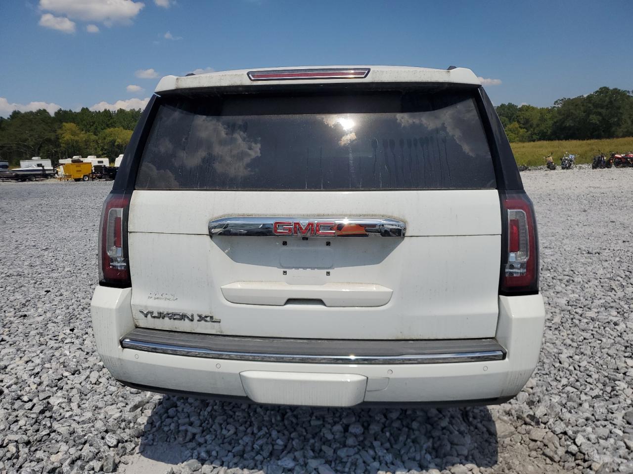 1GKS2HKJXGR188589 2016 GMC Yukon Xl Denali