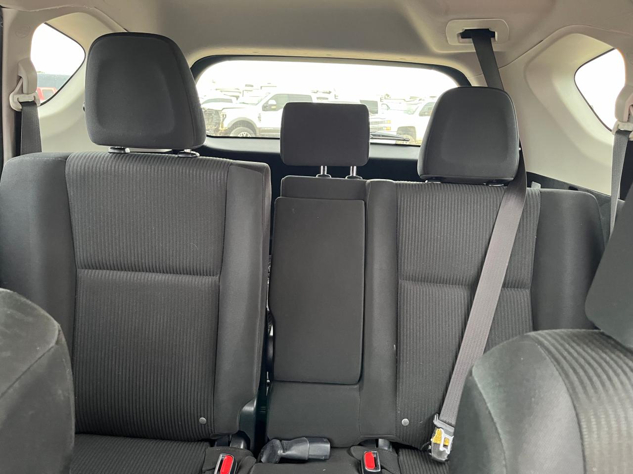 2017 Toyota Rav4 Le VIN: JTMZFREV8HJ701647 Lot: 69880564