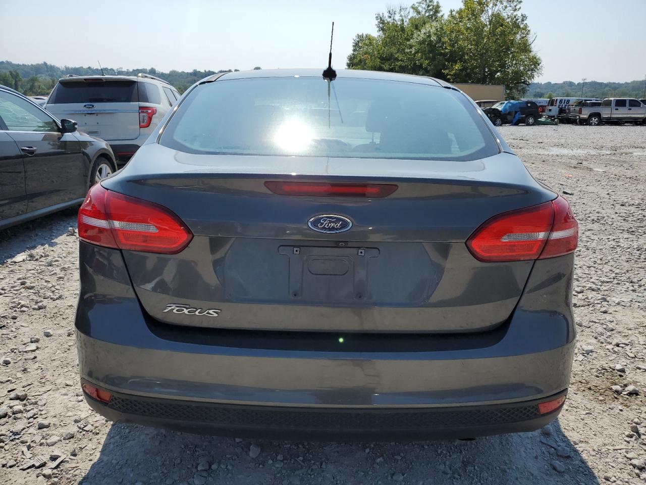 2017 Ford Focus S VIN: 1FADP3E26HL256846 Lot: 74236534