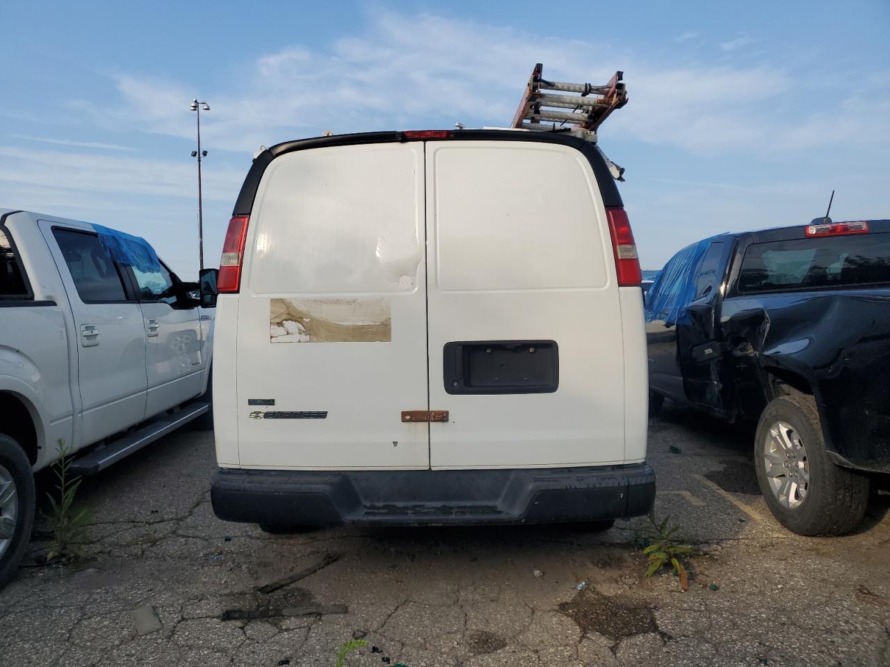 2010 Chevrolet Express G2500 VIN: 1GCZGFBAXA1151581 Lot: 68485654