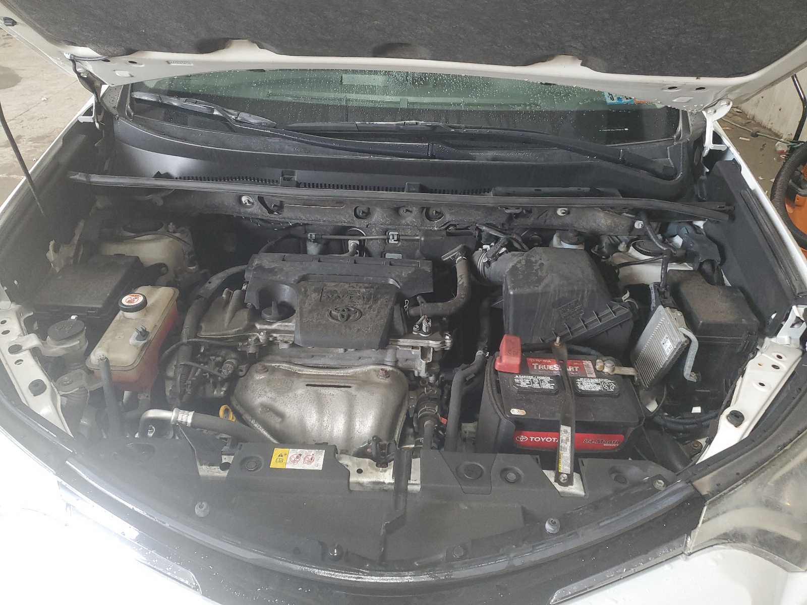 JTMRFREV5HJ153476 2017 Toyota Rav4 Xle