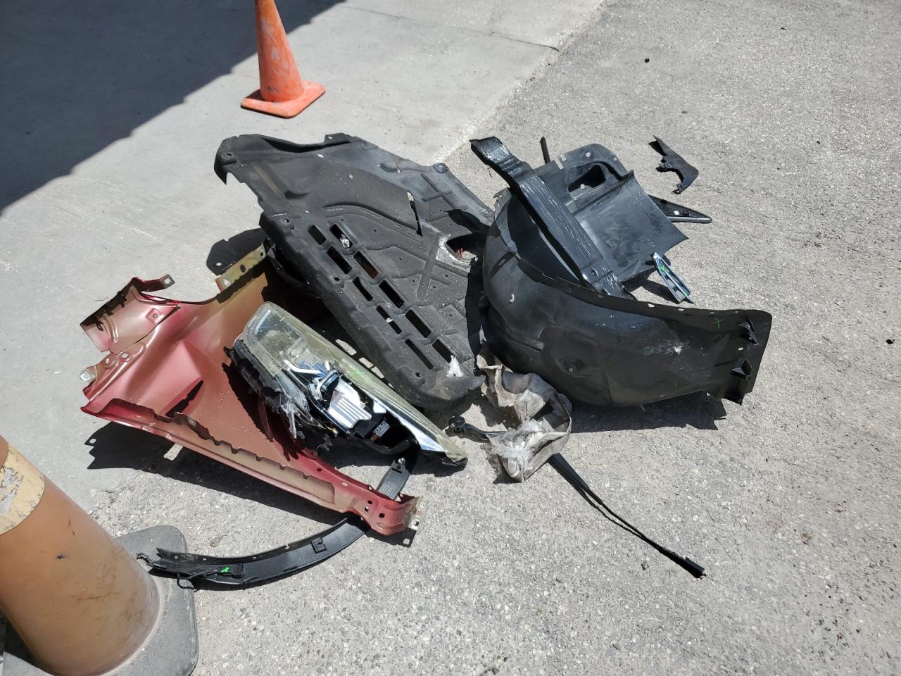 2017 Ford Escape Titanium VIN: 1FMCU0J9XHUC84834 Lot: 65775174