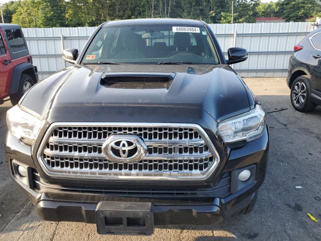 Pickups TOYOTA TACOMA 2017 Czarny