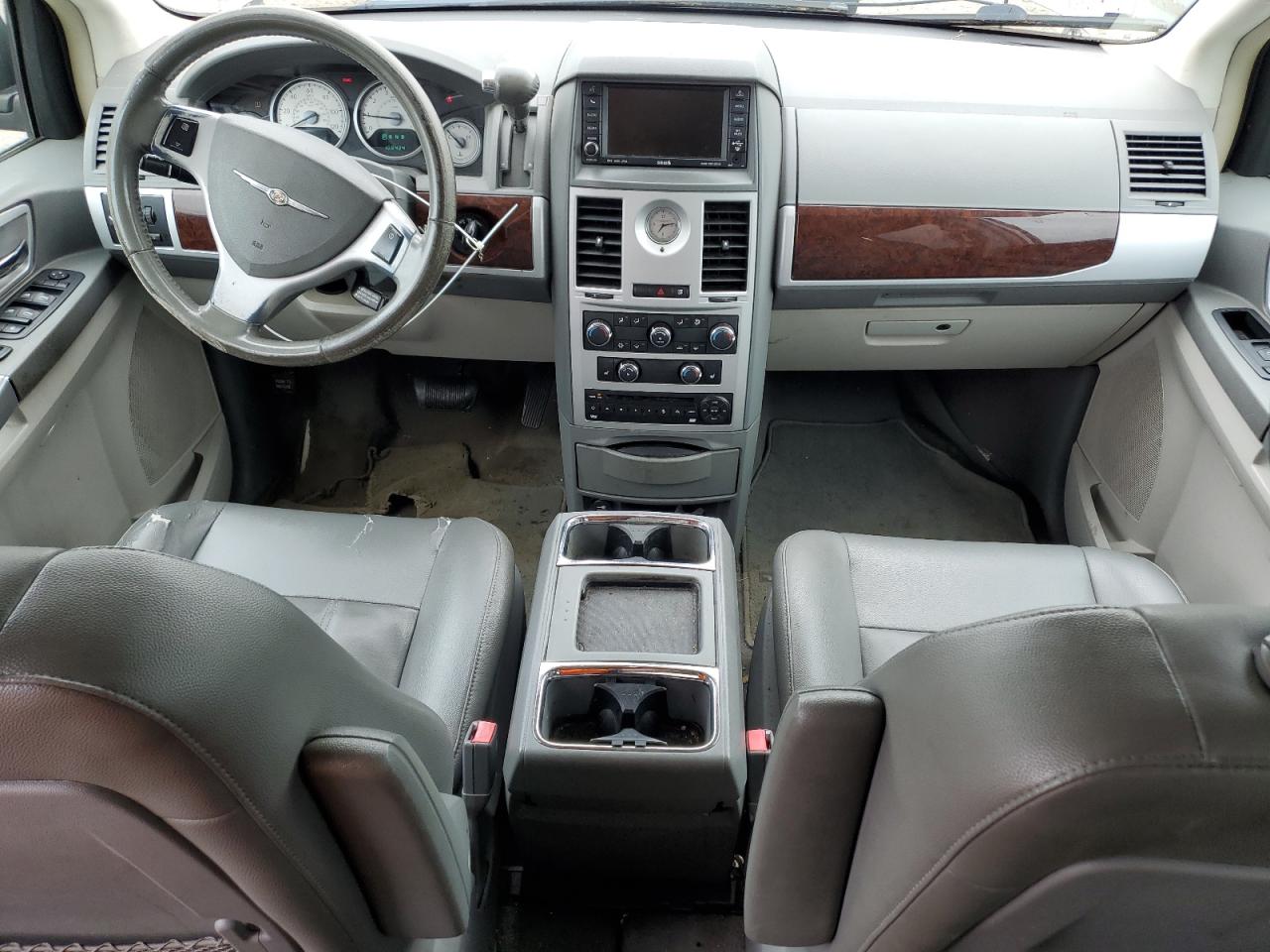 2010 Chrysler Town & Country Touring VIN: 2A4RR5D13AR157066 Lot: 66559604