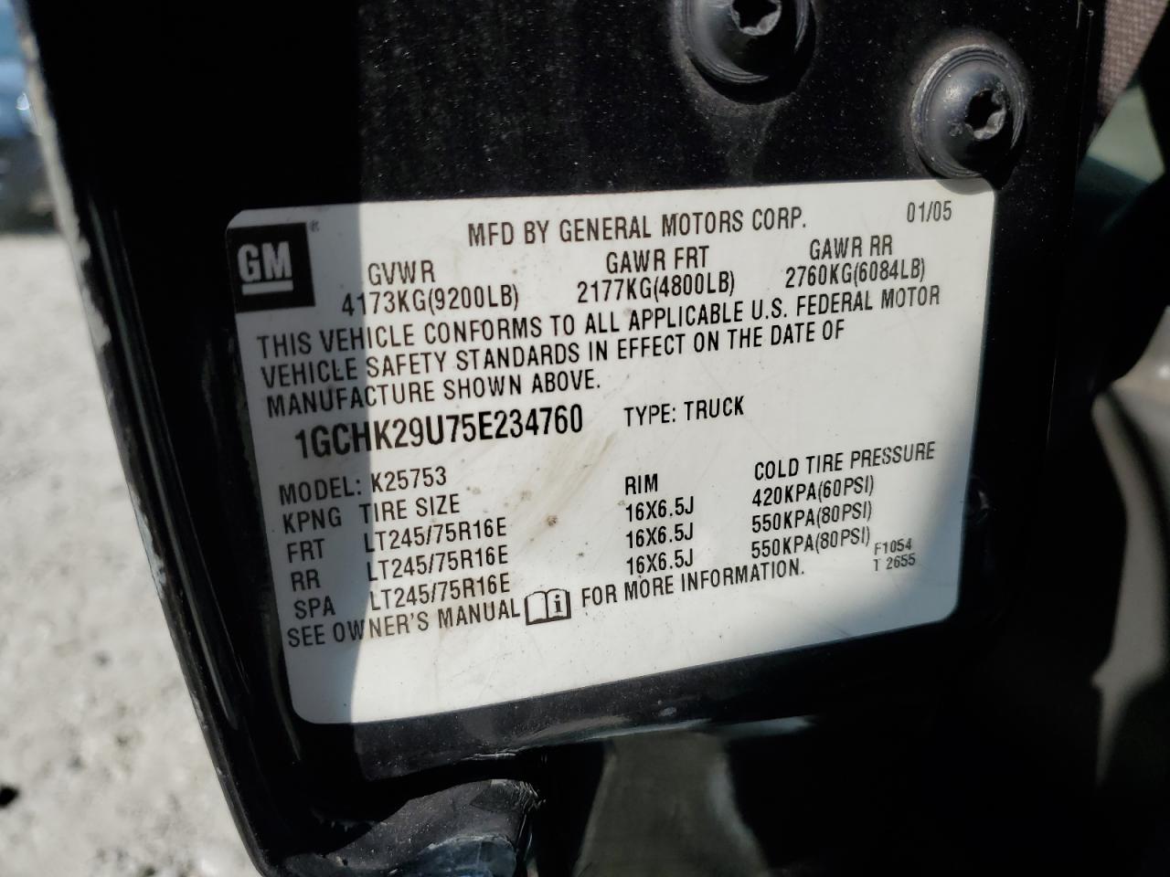 2005 Chevrolet Silverado - Image 12
