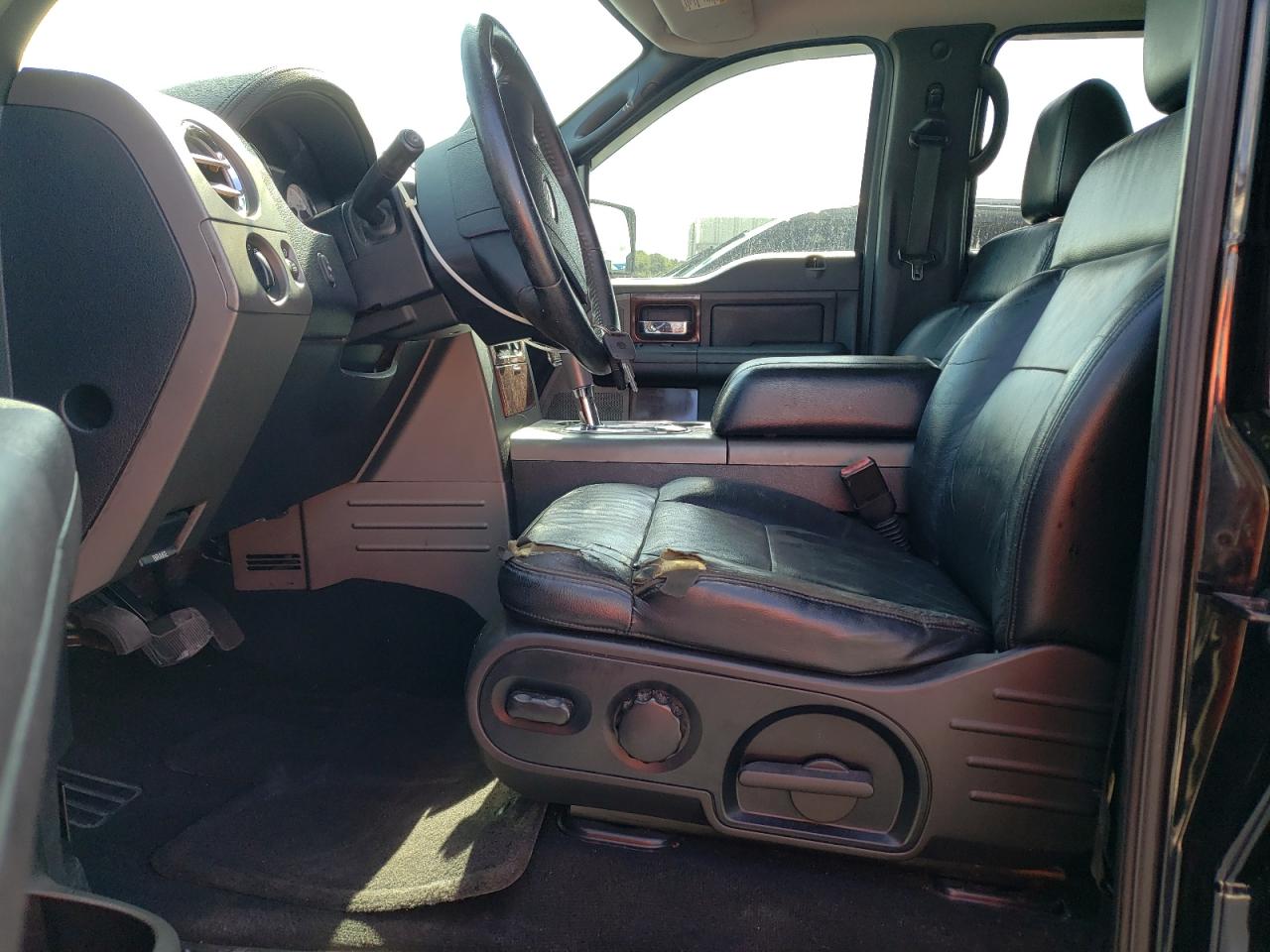 2005 Ford F150 Supercrew VIN: 1FTPW12585KD80258 Lot: 64812424