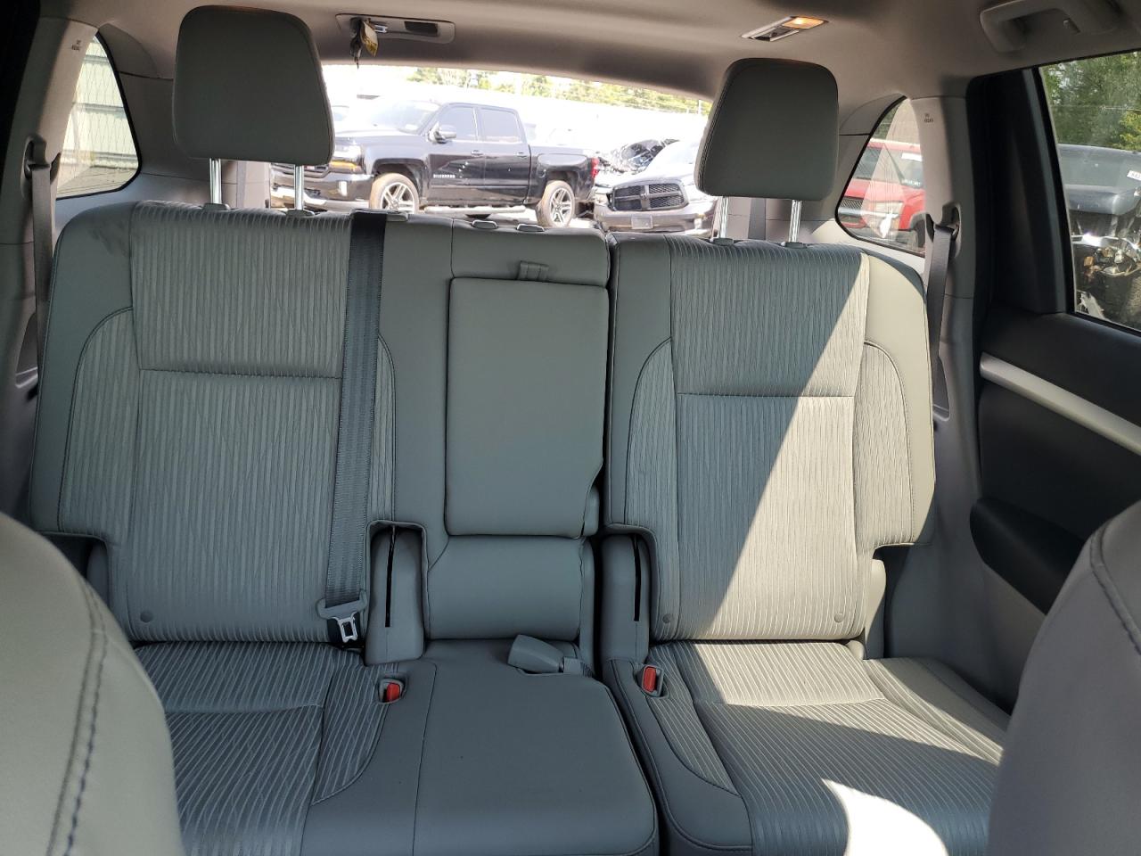 2016 Toyota Highlander Le VIN: 5TDBKRFH4GS253799 Lot: 65052584