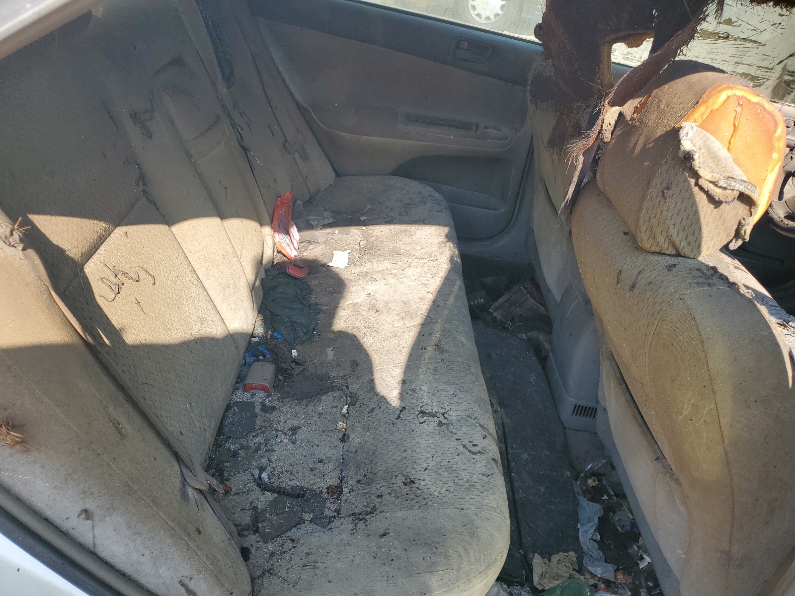 4T1BE32K84U281016 2004 Toyota Camry Le