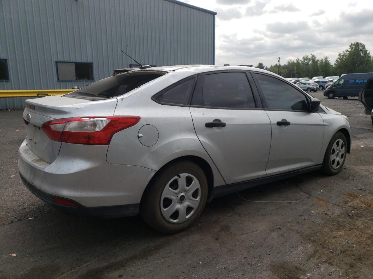 VIN 1FADP3E26EL211384 2014 FORD FOCUS no.3