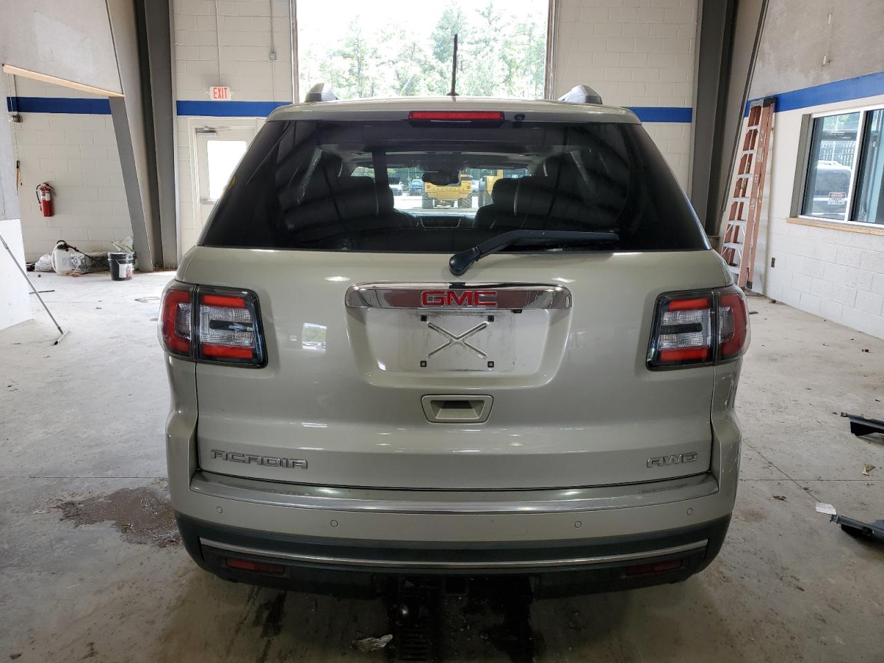 2015 GMC Acadia - Image 6