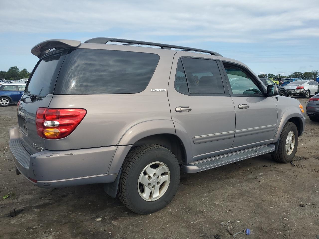 2002 Toyota Sequoia Limited VIN: 5TDBT48A22S121181 Lot: 68103054