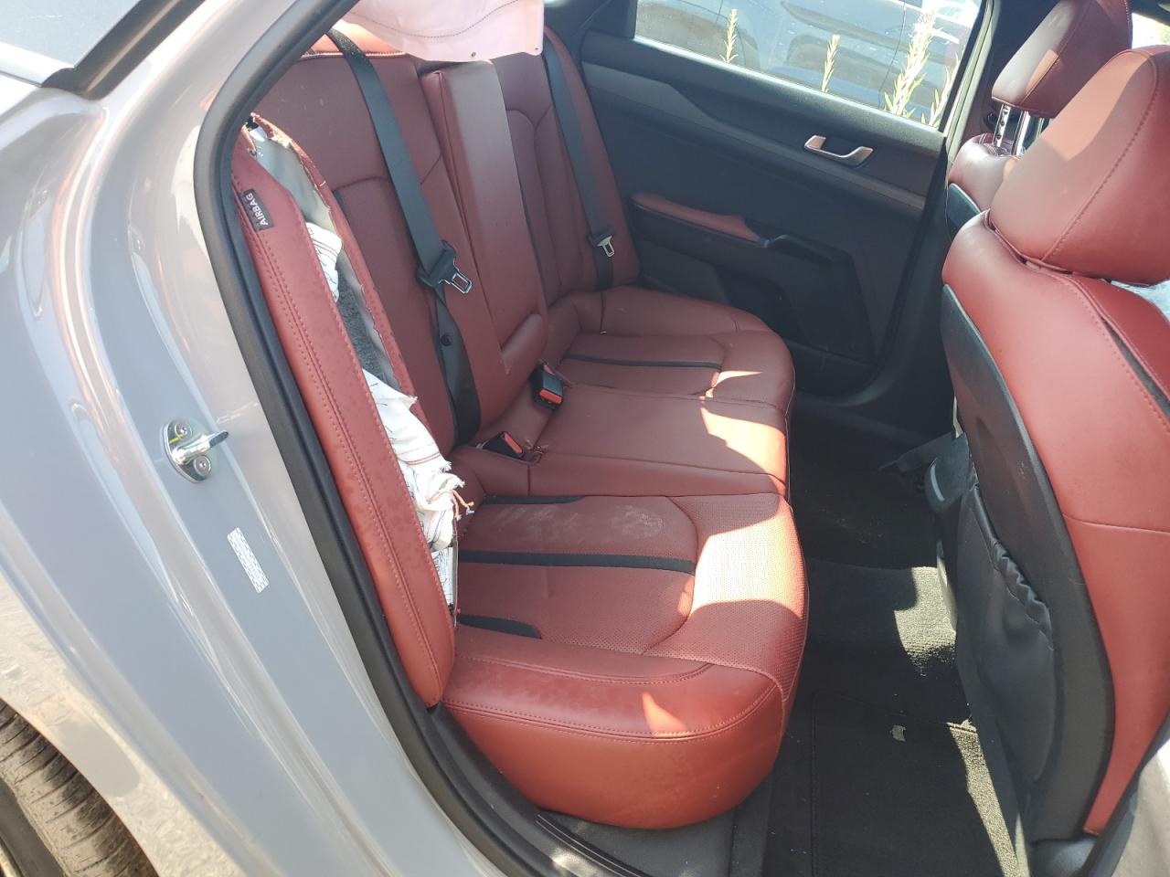 2022 Kia K5 - Image 10