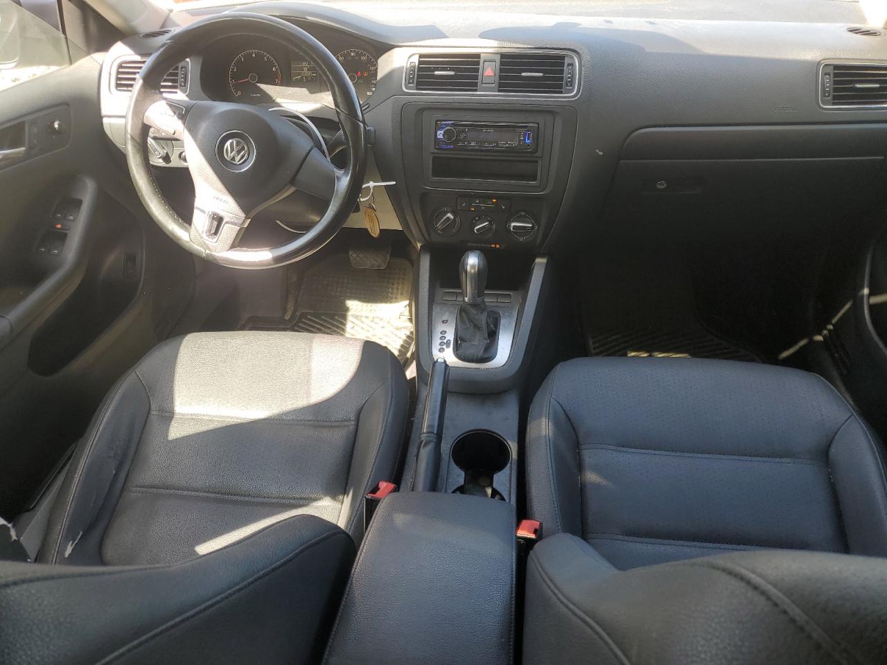 3VWDZ7AJXBM315604 2011 Volkswagen Jetta Se