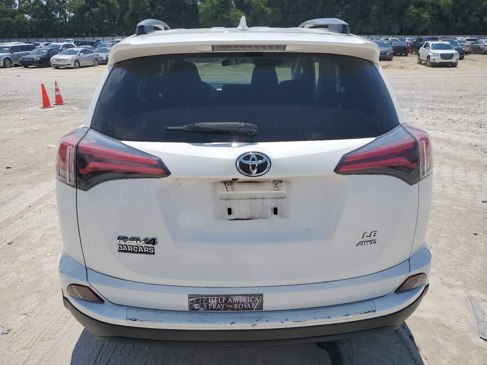 JTMBFREV7HJ710809 2017 Toyota Rav4 Le