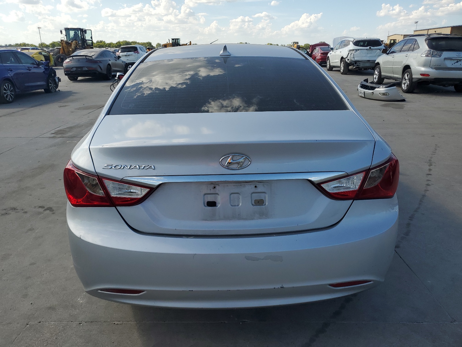 5NPEB4AC3BH075698 2011 Hyundai Sonata Gls