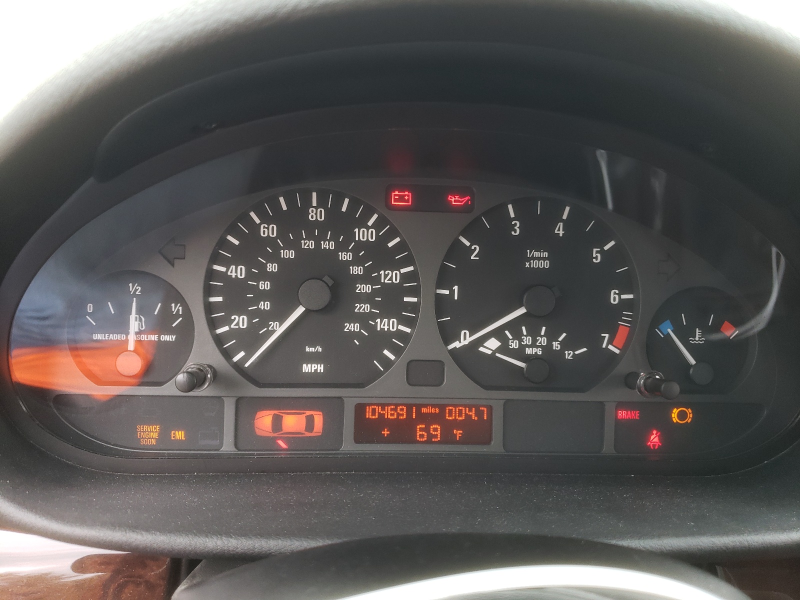 WBAEV33464PD01070 2004 BMW 325 I