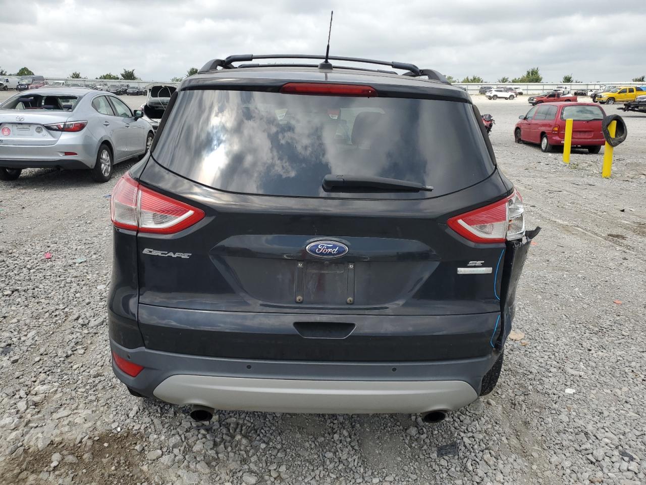 1FMCU0GX0GUC64631 2016 Ford Escape Se