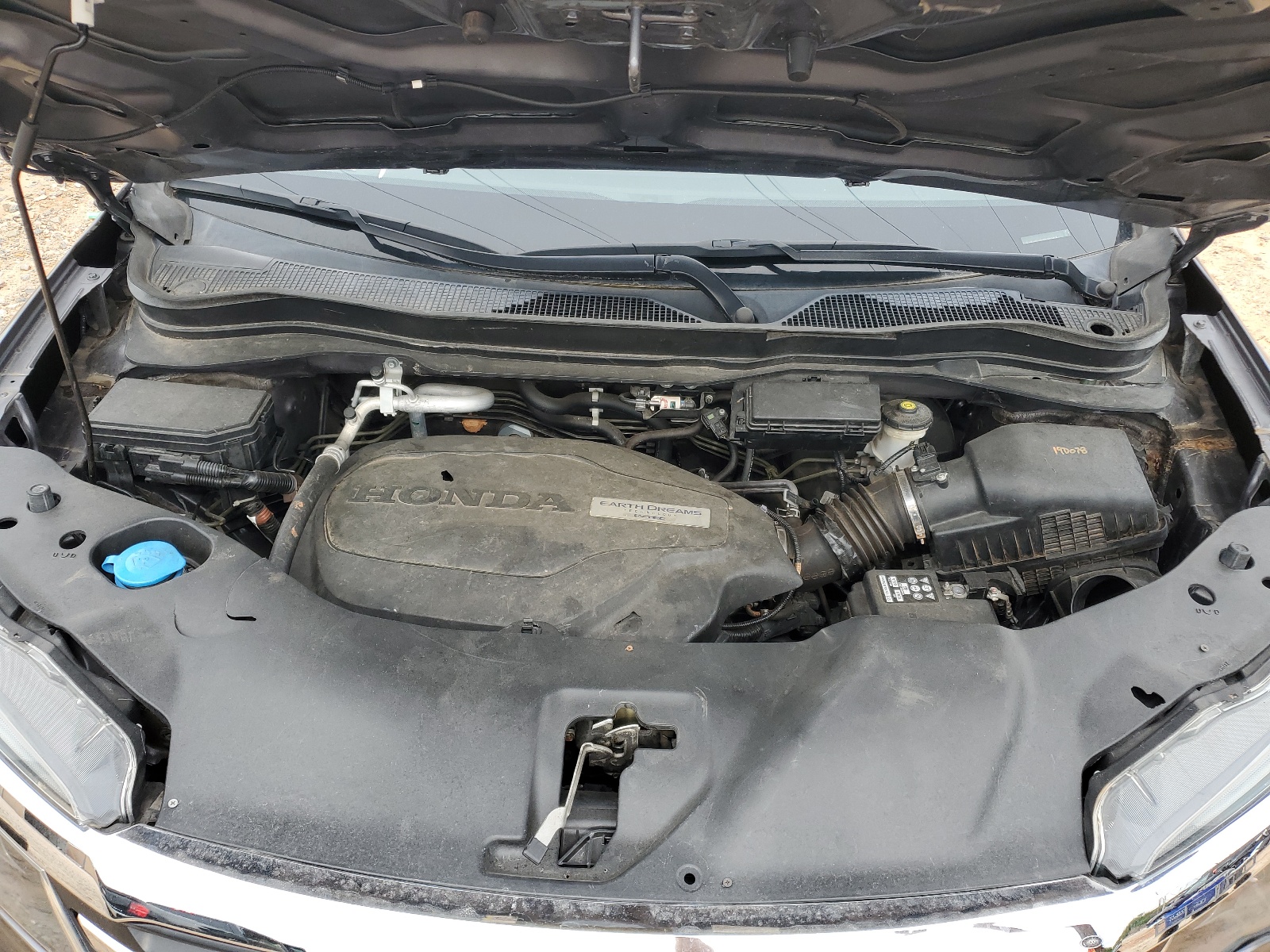 5FNYF6H01JB032046 2018 Honda Pilot Elite