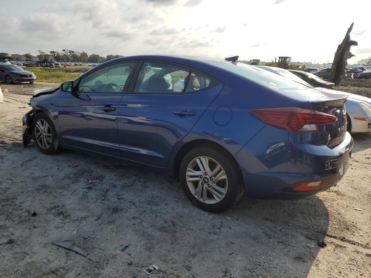 5NPD84LF5LH631674 2020 HYUNDAI ELANTRA - Image 2