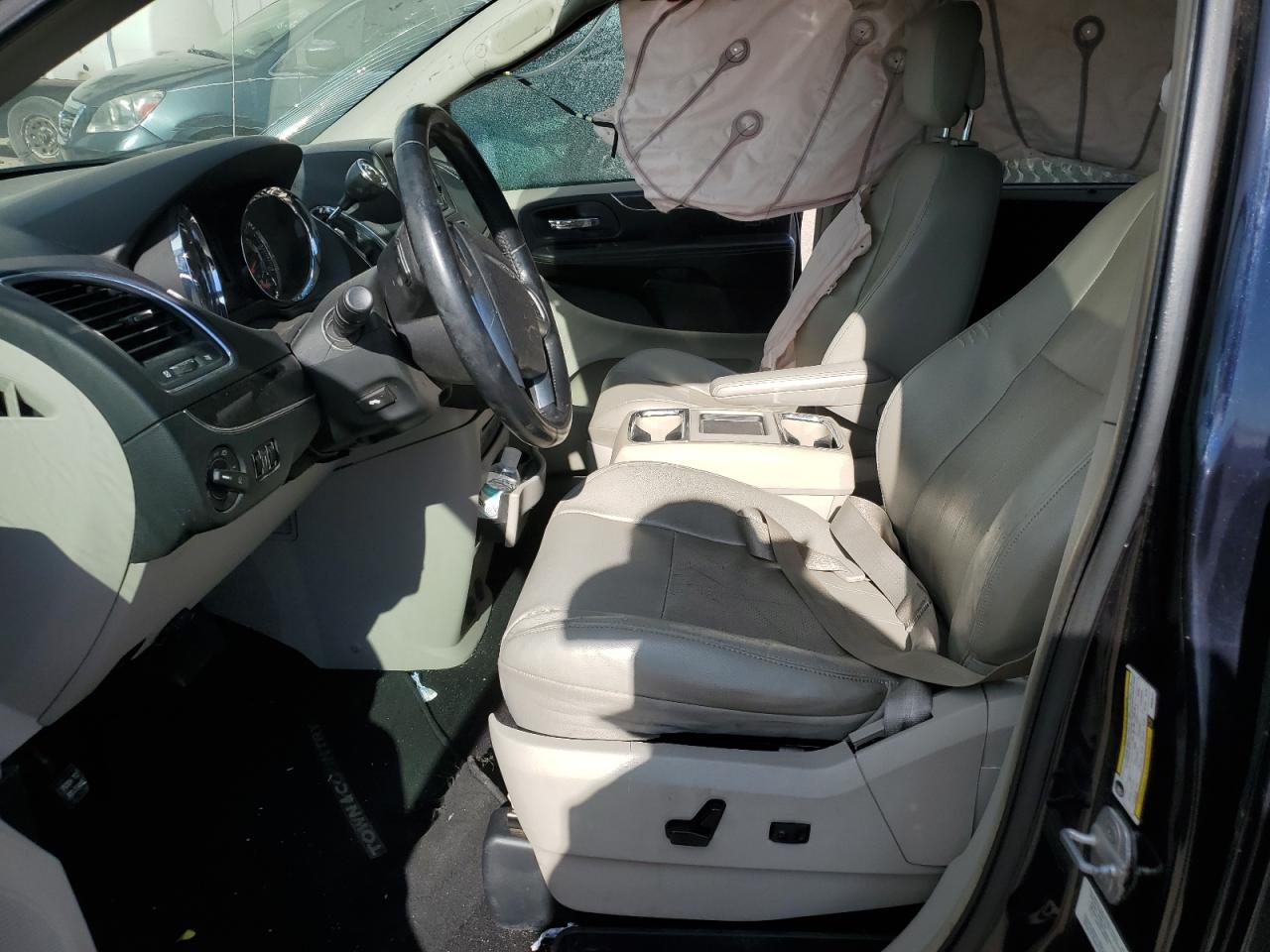 2011 Chrysler Town & Country Touring L VIN: 2A4RR8DG5BR635771 Lot: 66927844