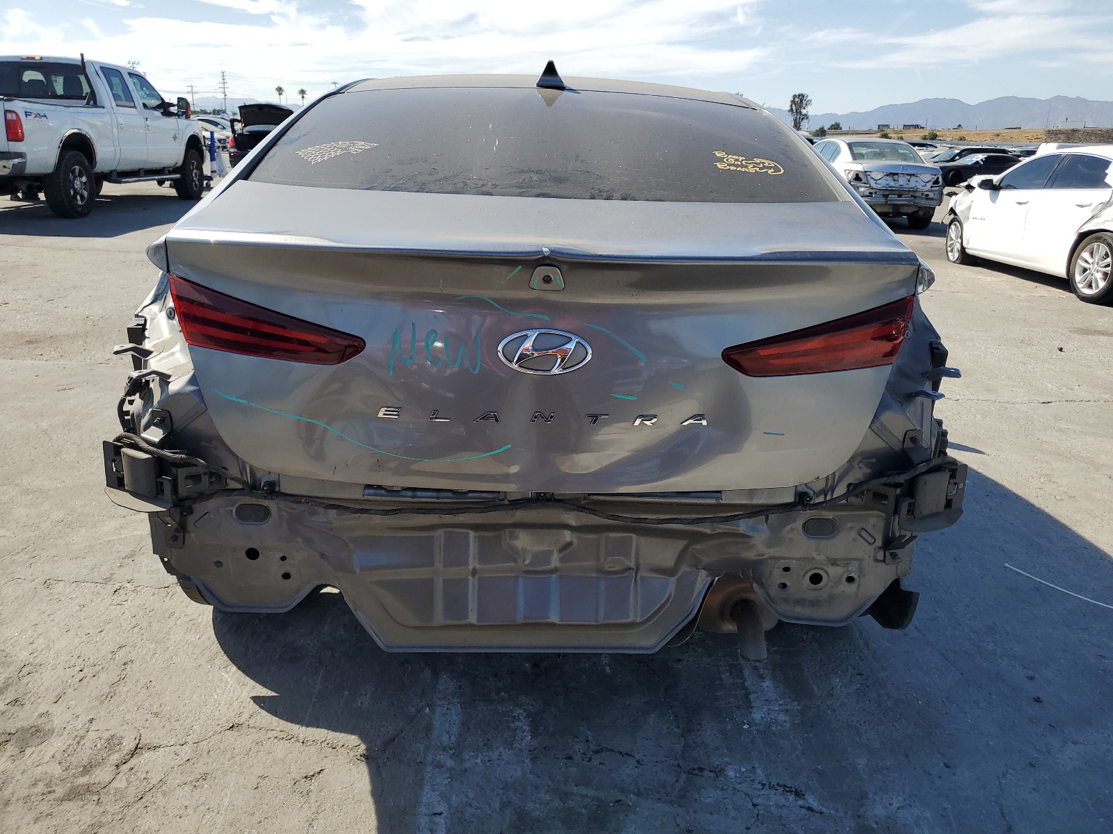 5NPD84LF2KH471977 2019 Hyundai Elantra Sel