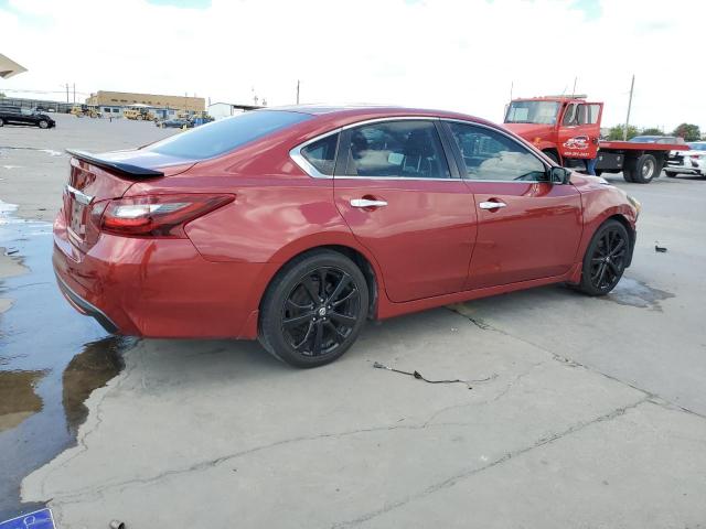  NISSAN ALTIMA 2017 Czerwony