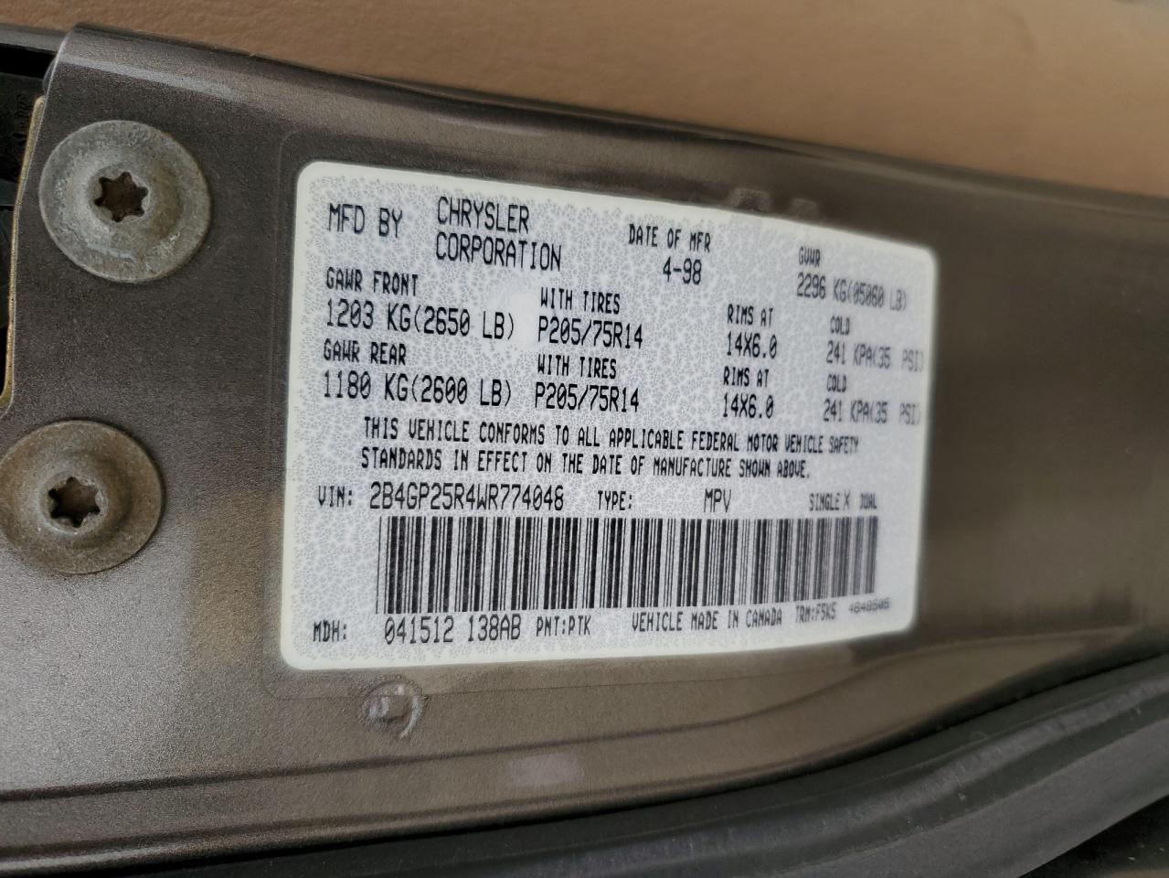 1998 Dodge Caravan VIN: 2B4GP25R4WR774048 Lot: 65021014