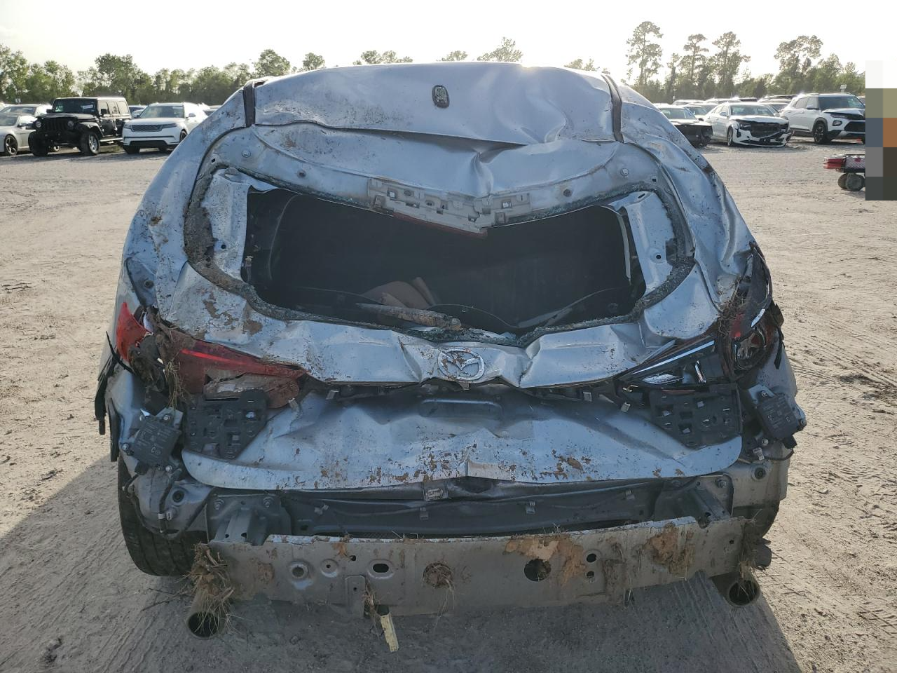 3MZBN1L3XJM190942 2018 Mazda 3 Touring