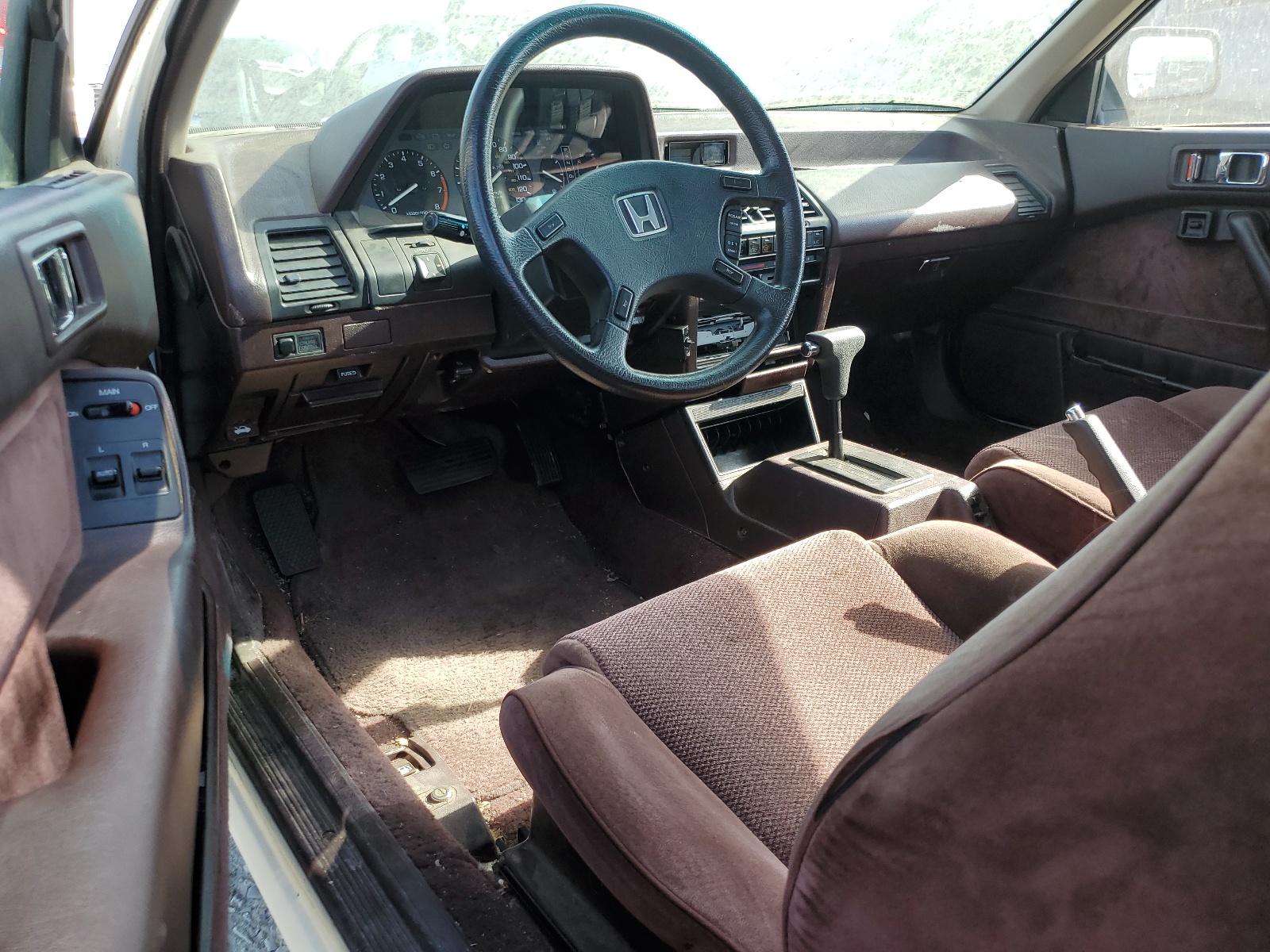 1HGCA628XJA021337 1988 Honda Accord Lxi